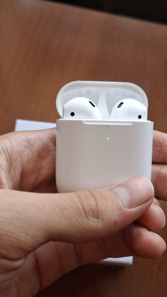 Airpods 2 sotiladi