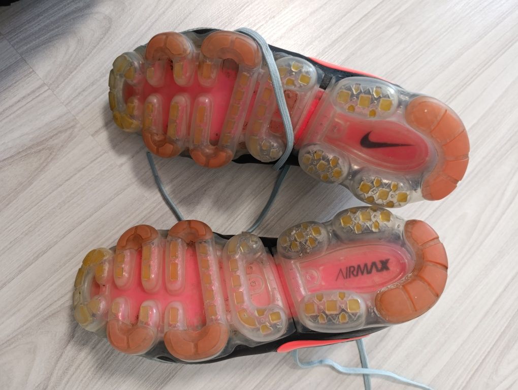 Nike Air Vapormax оригинални маратонки 40 номер