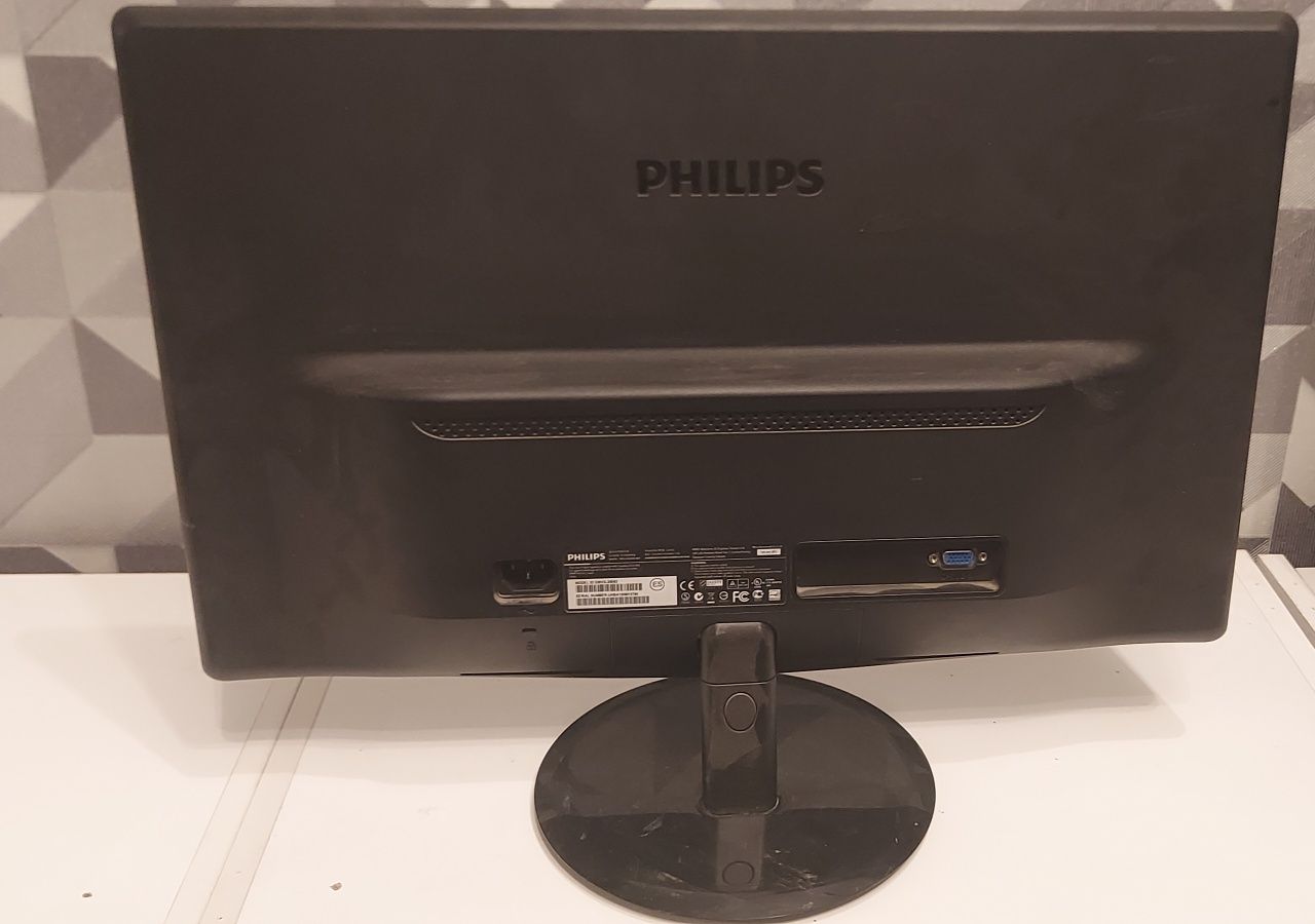 Монитор Philips 21,5"