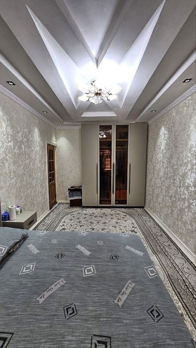 Kvartira 3 xonali Shark bozorchada joylashgan