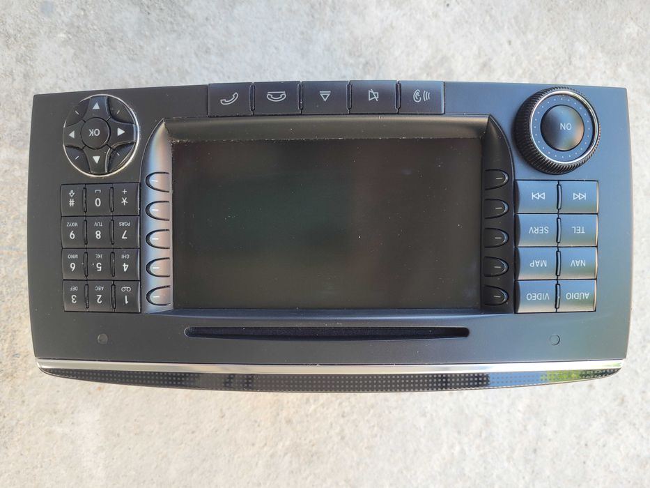 Мерцедес навигация R класа w251