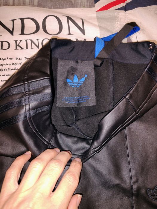 Кожен клин на Adidas