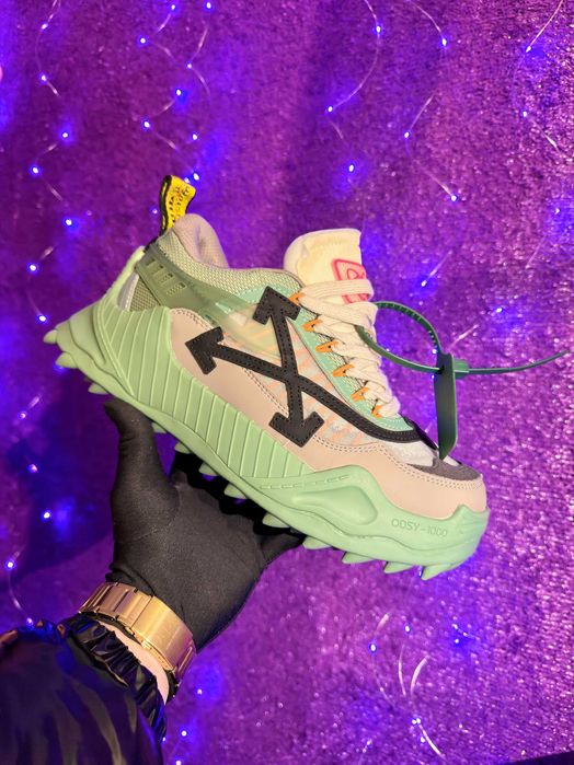 OffWhite Odsy Orice Model