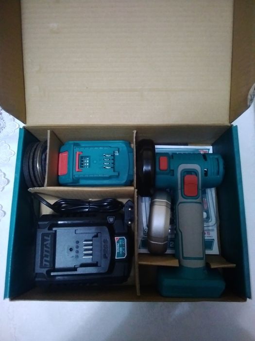 Аккумуляторный  мини ушм Тотал