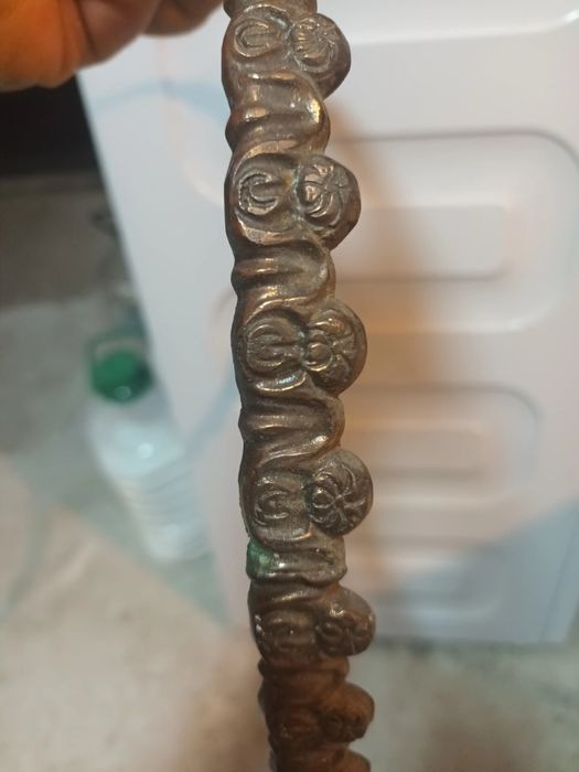 Elemente decorative din alama lemn cupru bronz