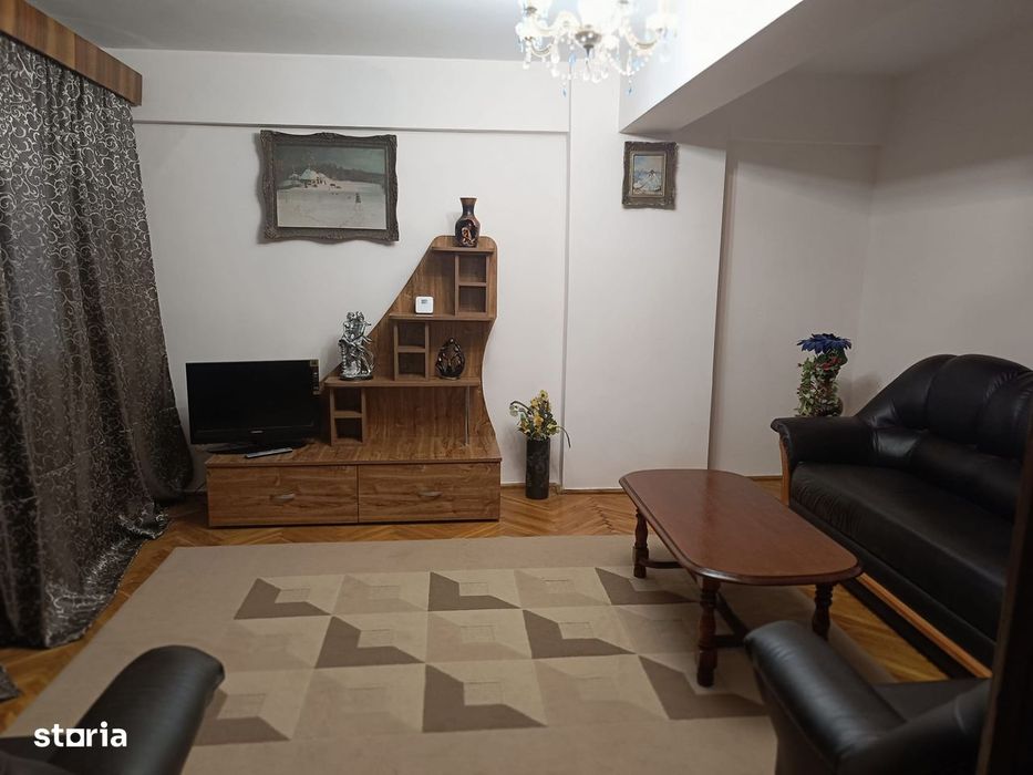 Apartament3 camere decomandat,ultracentral zona Ramada,5/6 80mp CT