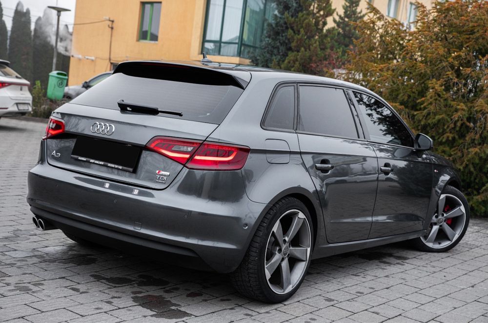 Audi a3  s line quattro tractiune integrala 2.0 diesel automat 184 cp