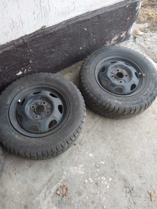 Продам комплект шин с дисками