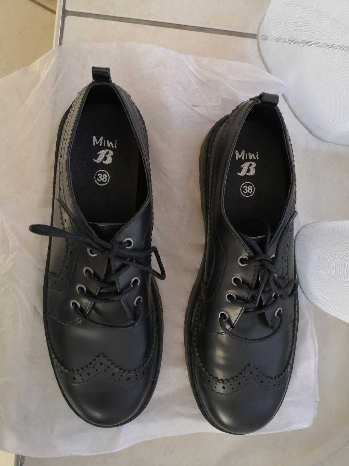 Нови обувки W BATA 38 номер