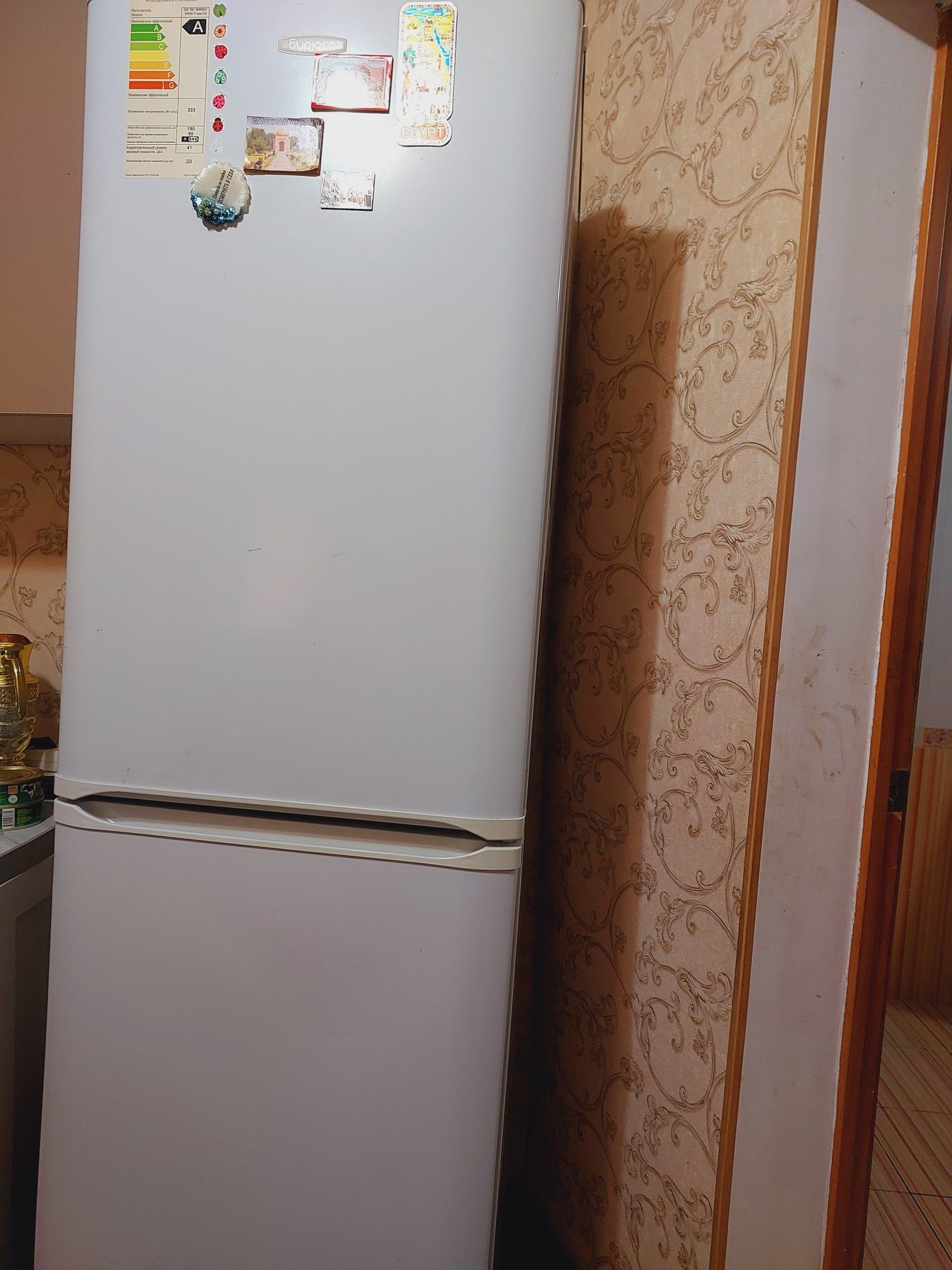Продается холодильник
