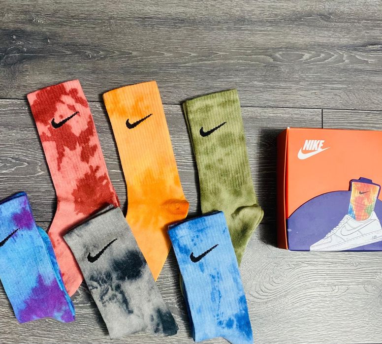 Șosete colorate universale nike
