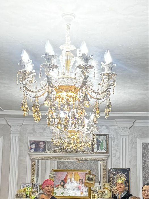 Продаются люстры