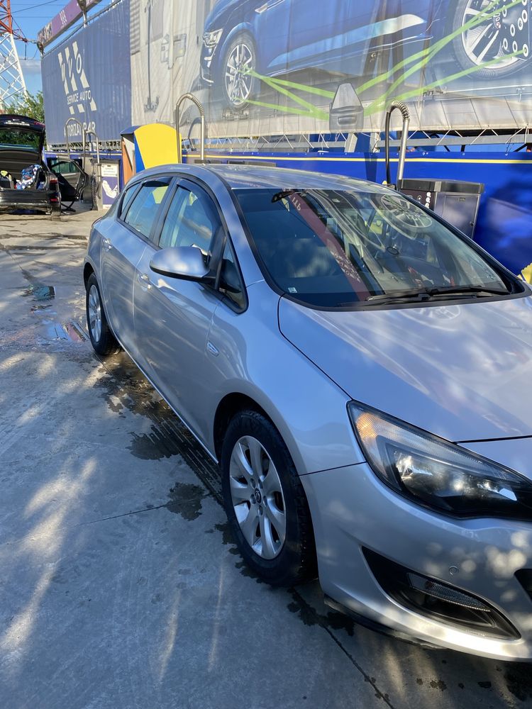 Opel astra j 1,6