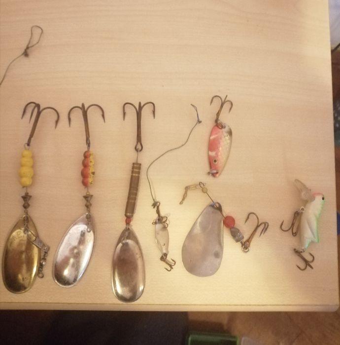 Trusa momeli pentru pescuit 22 piese calitative