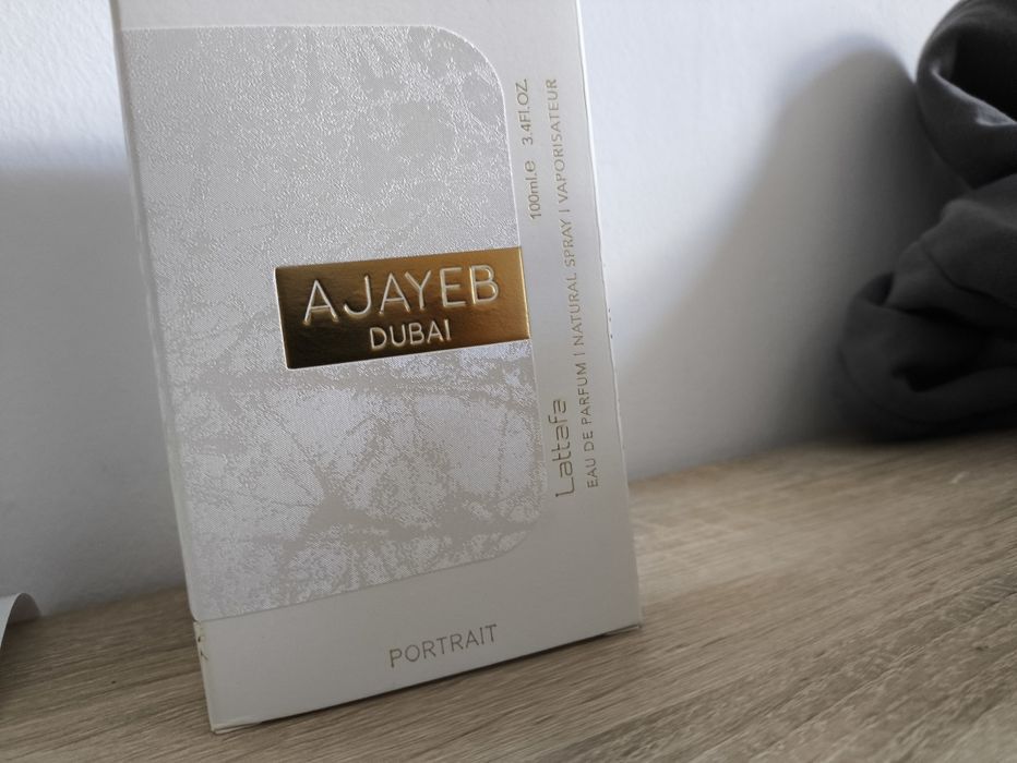 Parfum Lattafa Ajayeb Dubai Portrait