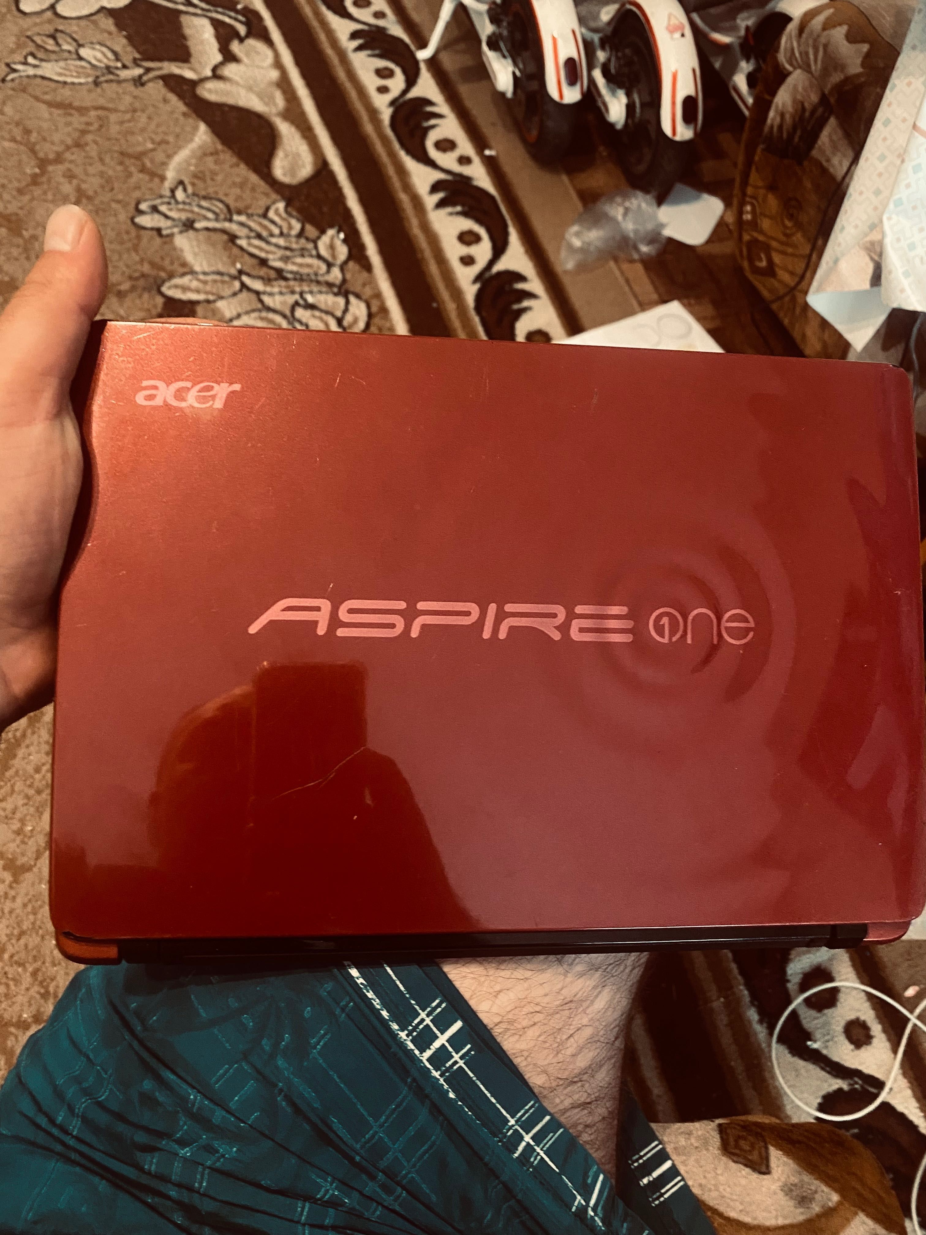 мини лаптоп ACER ASPIRE ONE