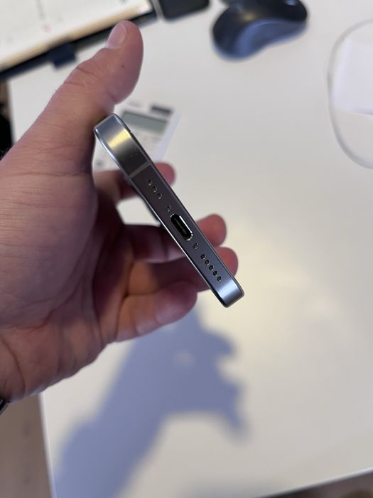 Iphone 15 pro necodat 256 gb pachet complet
