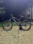 Vand/Schimb bicicleta specialized