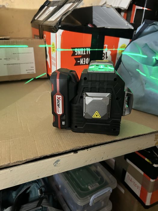 Nivela laser cu linie verde 360 grade