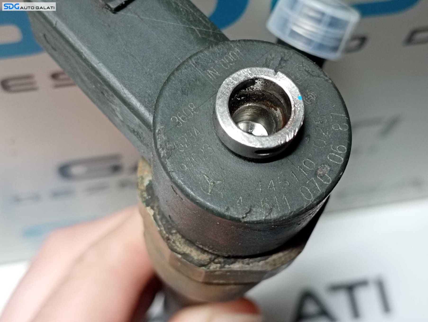 Injector Mercedes Sprinter 2.7 CDI 1996 - 2006 Cod A6110700687 0445110025 [M6899]