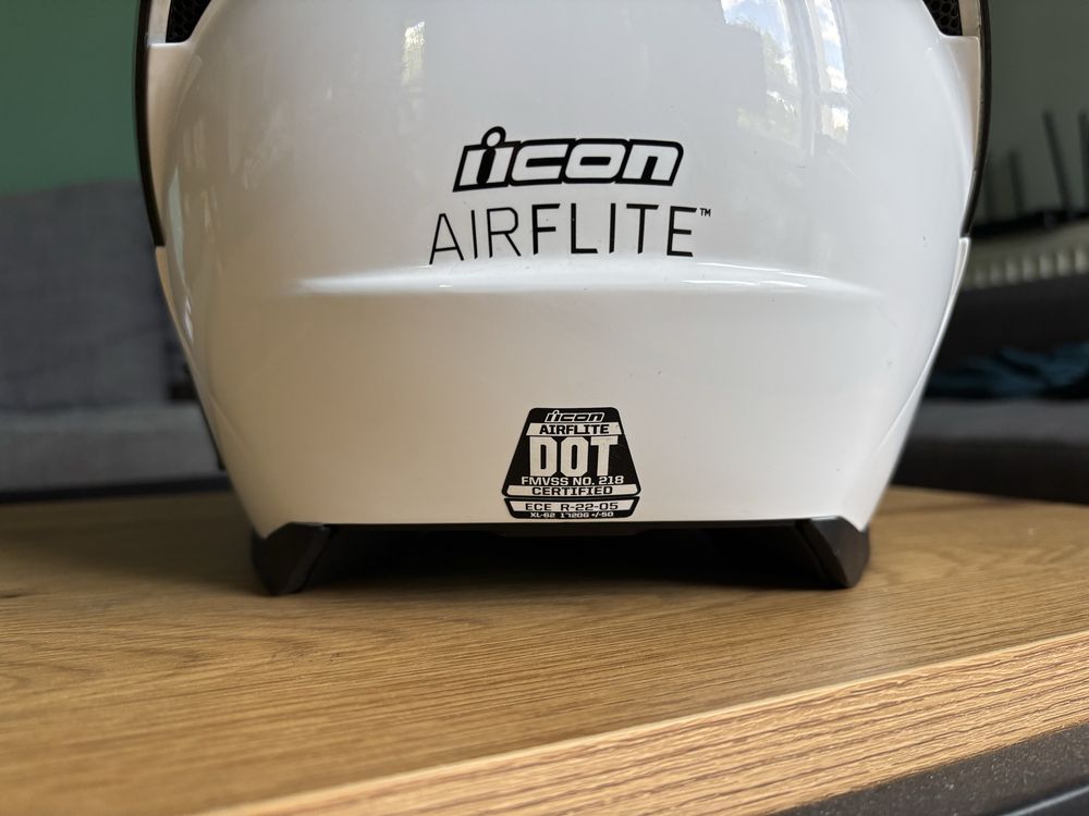 Каска Icon Airflite бяла XL (62)