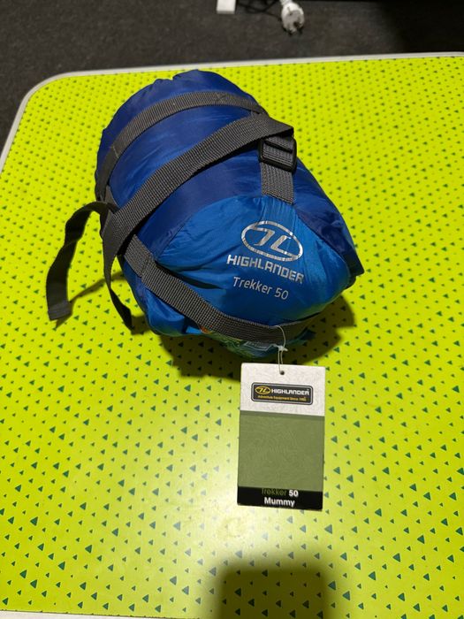 Vând sac de dormit Highlander Trekker 50 nou