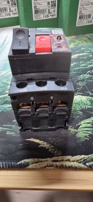 Моторни термично-токови защити GV2ME