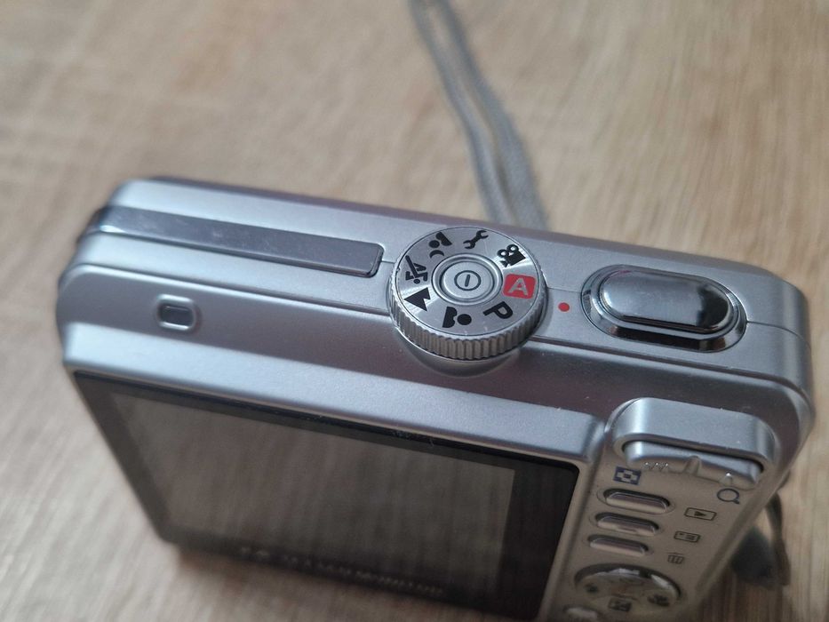 Vand aparat foto/camera foto digitala compacta Maginon DC5800, 5mp.