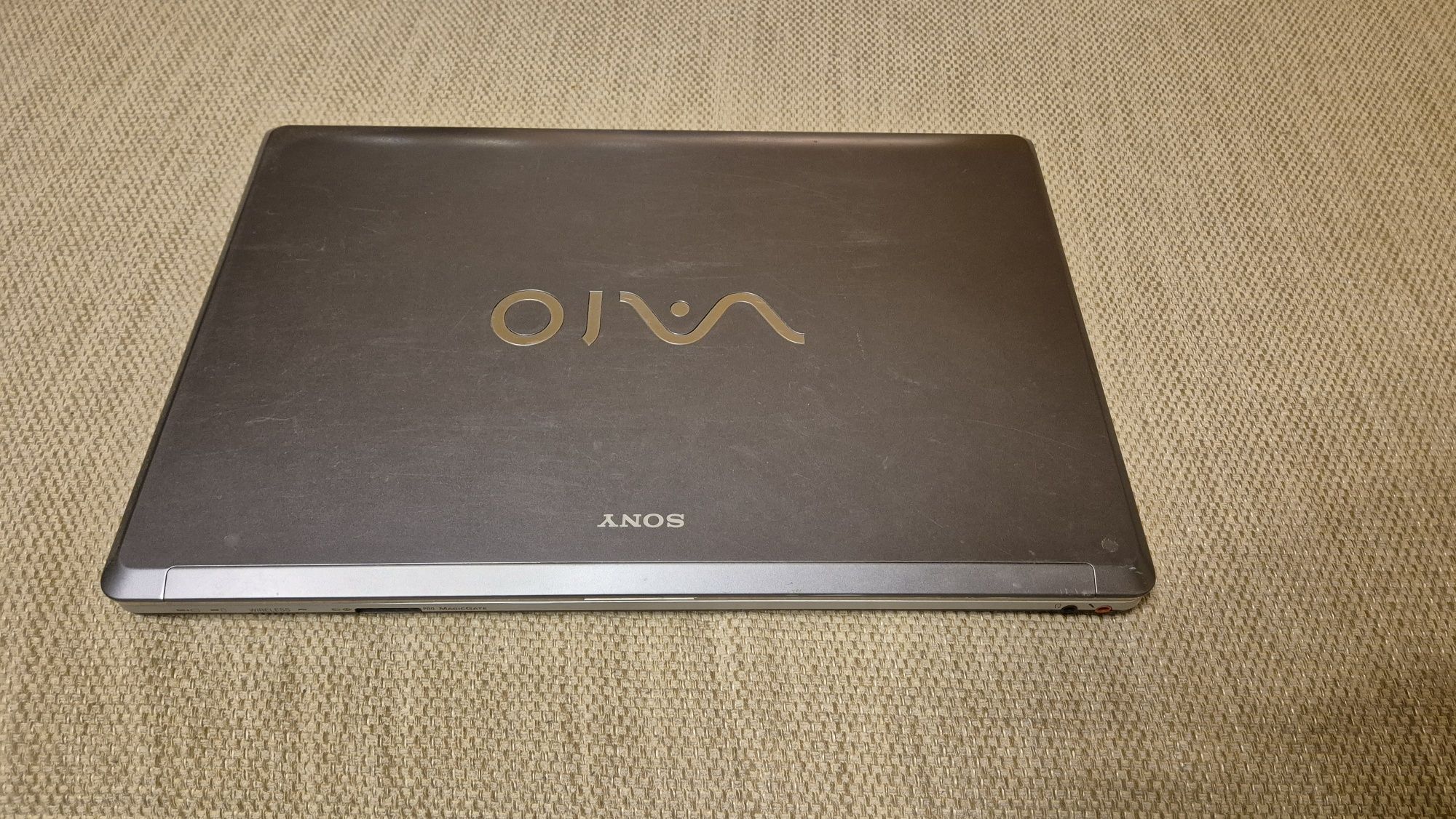 Sony Vaio 2008, VGN-FW140E, incarcator