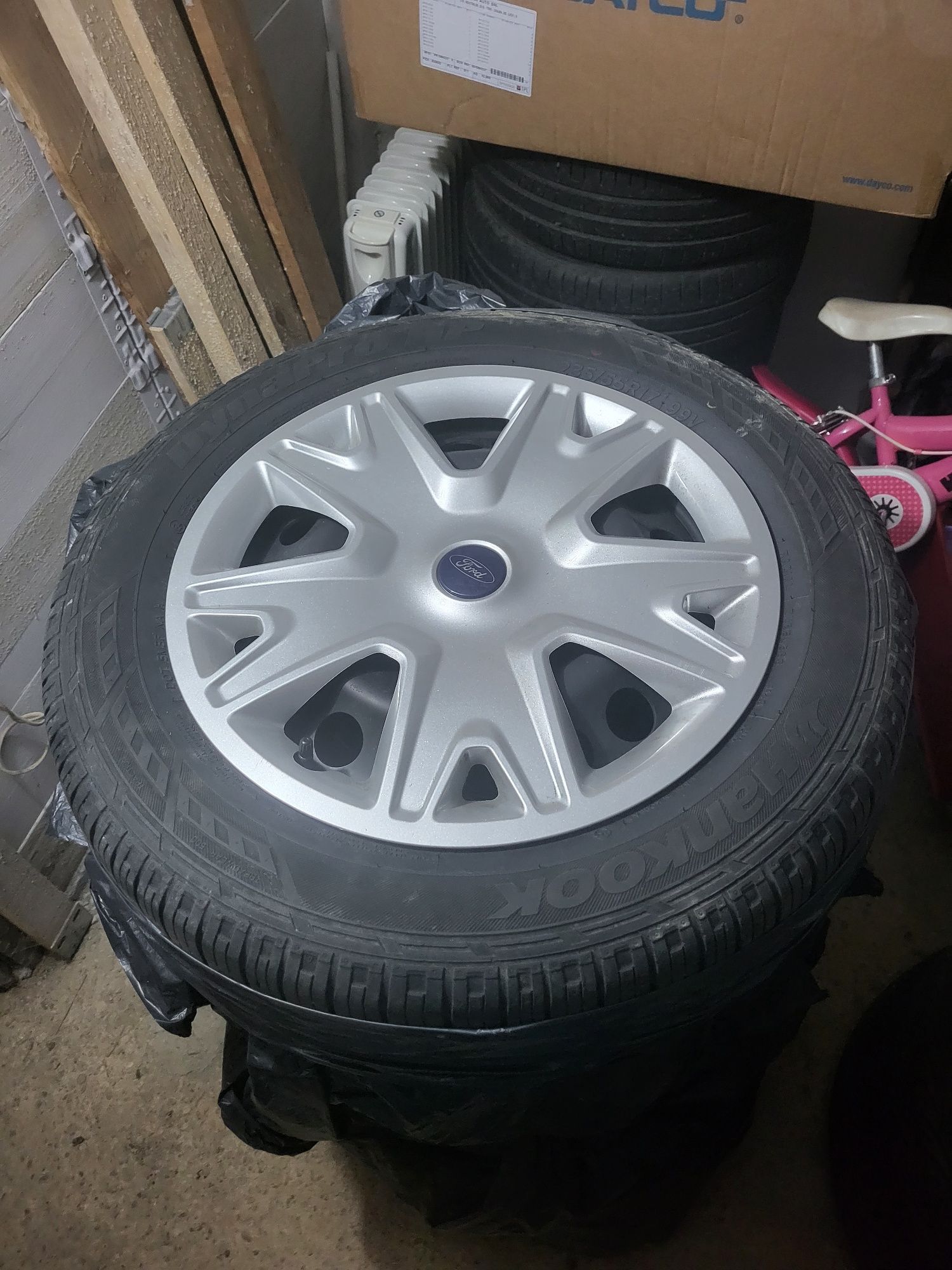 Roti ford hankook r17