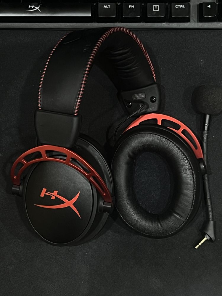 HyperX Cloud II с проводом