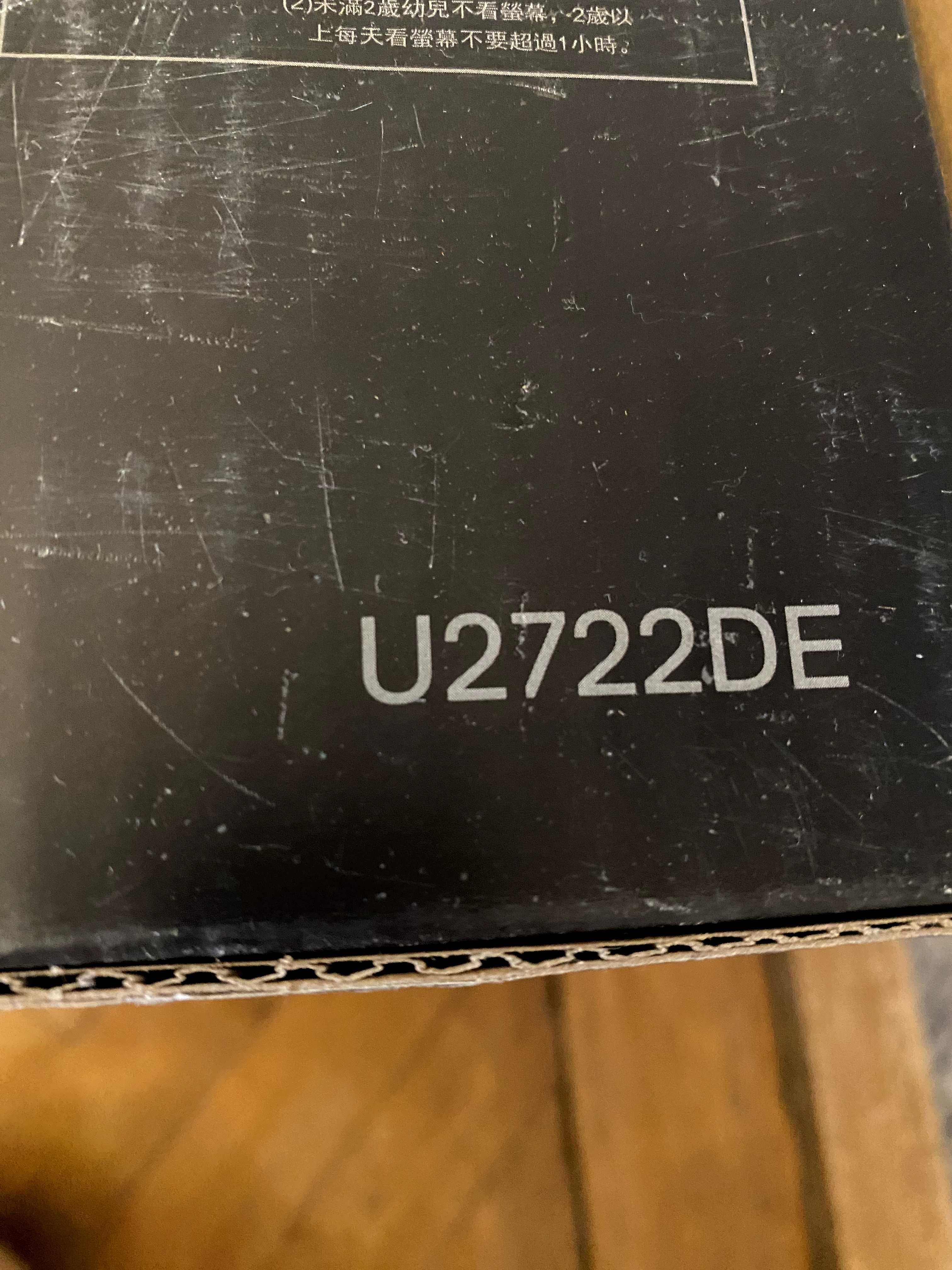 Monitor Dell U2722DE in cutia originala