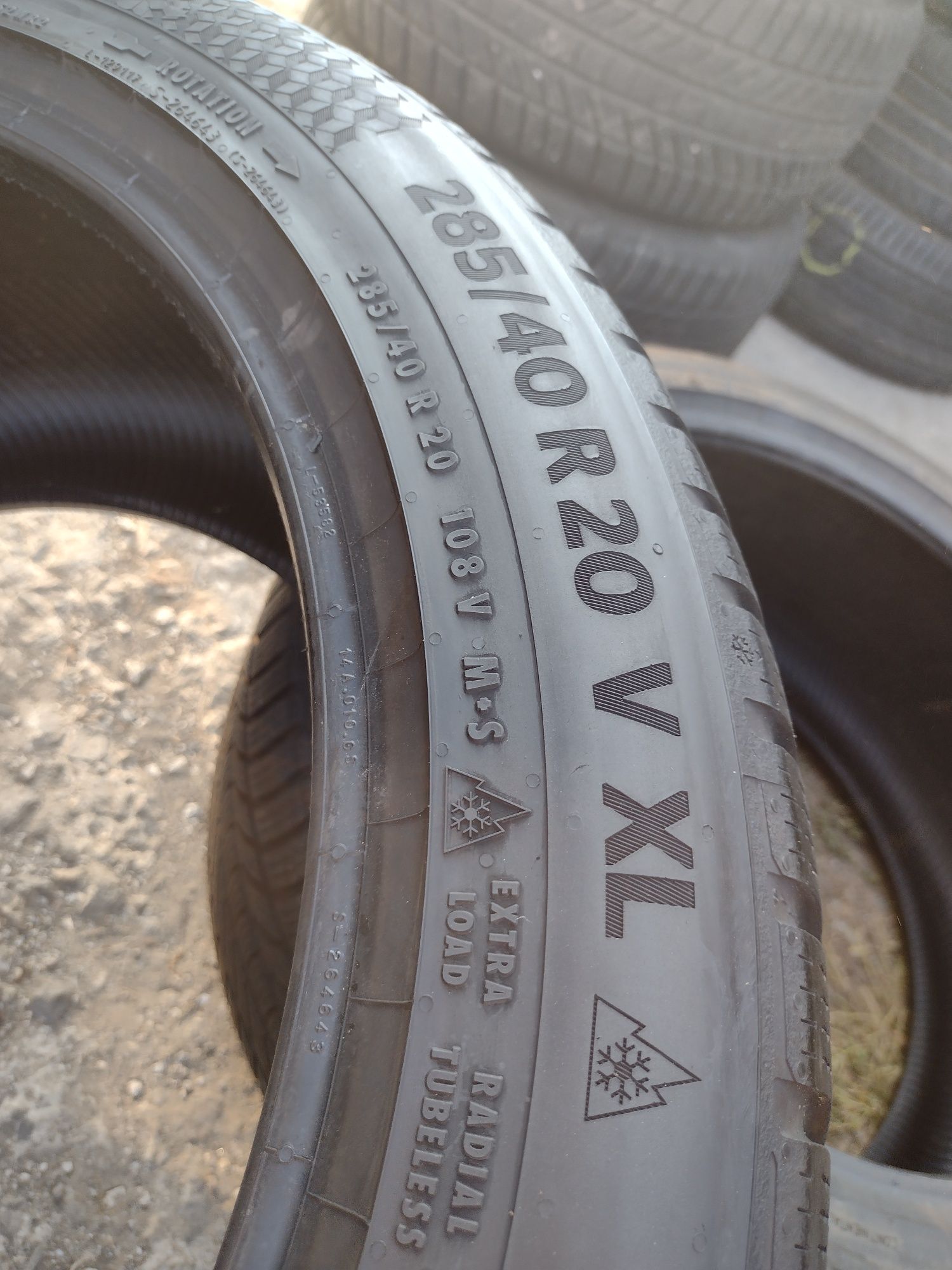 Топ състояние 2бр.285/40/20 Continental TS870P dot2722