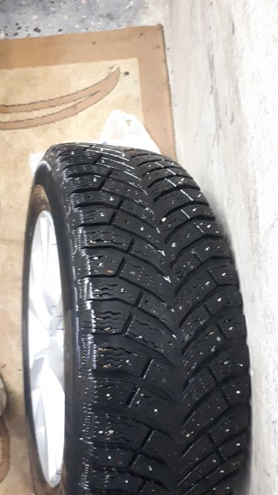 Продам зимние болоны в хорошем состонии