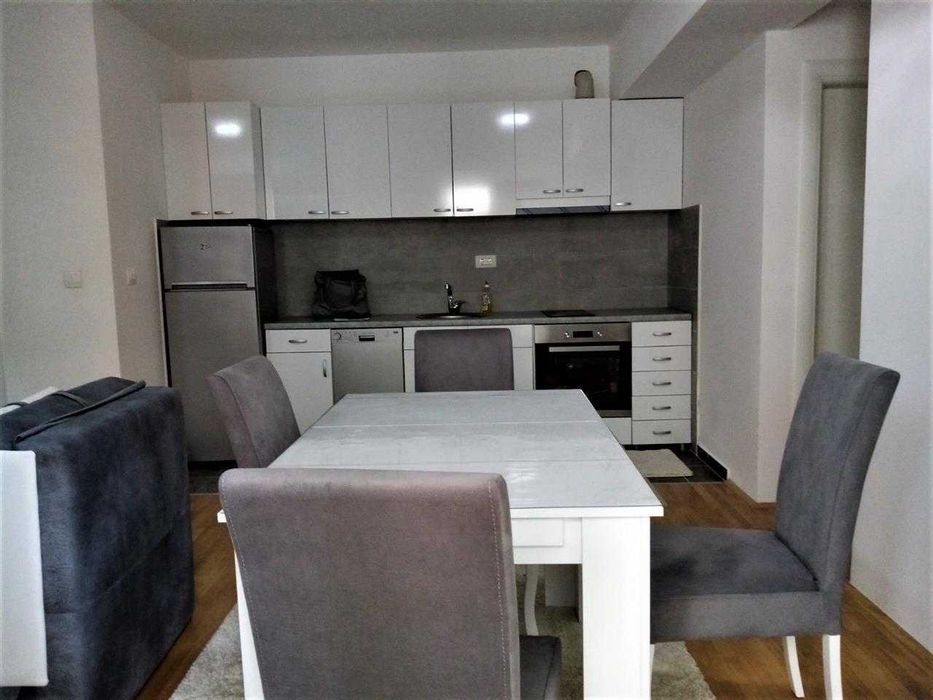 Дава се под наем Двустаен апартамент в Бургас, Братя Миладинови - 60 кв.м за 229.5 € - Снимка #3