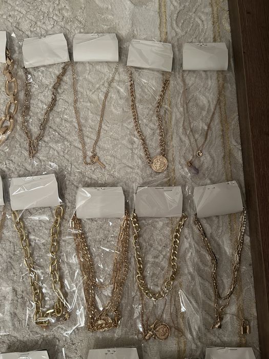 Продаются украшения