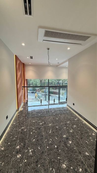 Акай Сити | 85кв - нежилое помещение вдоль дороги Аренда