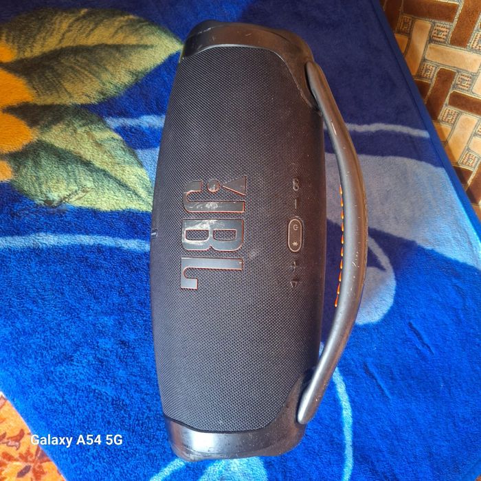 Продам JBL колонку, оригинал. 140000
