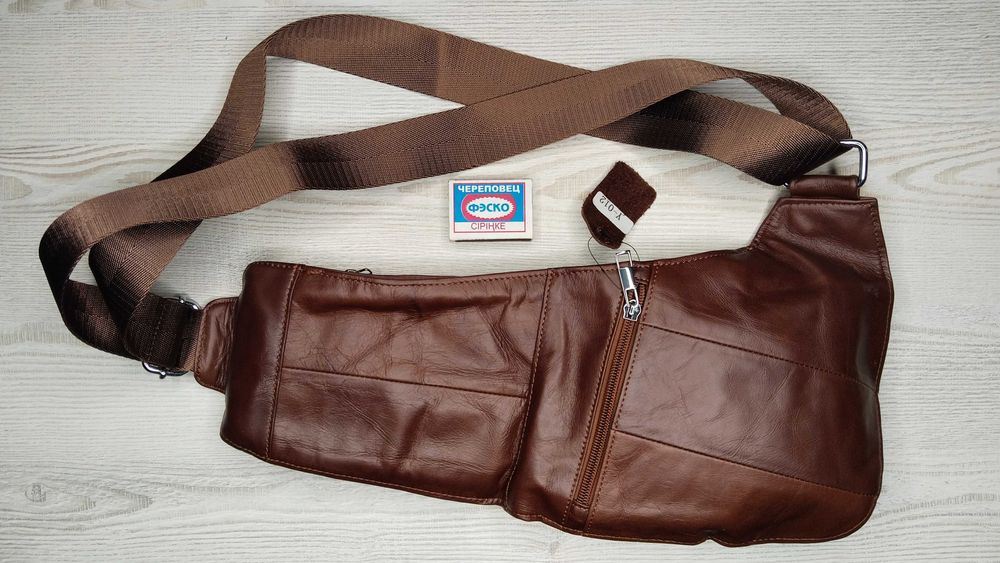 Продам нагрудную сумку (барсетку, сумку "кросс боди")