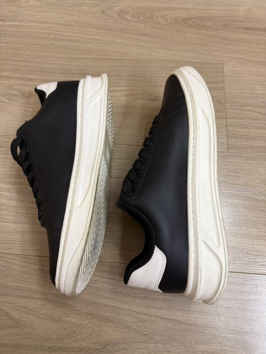Продавам мъжки кецове Zara
