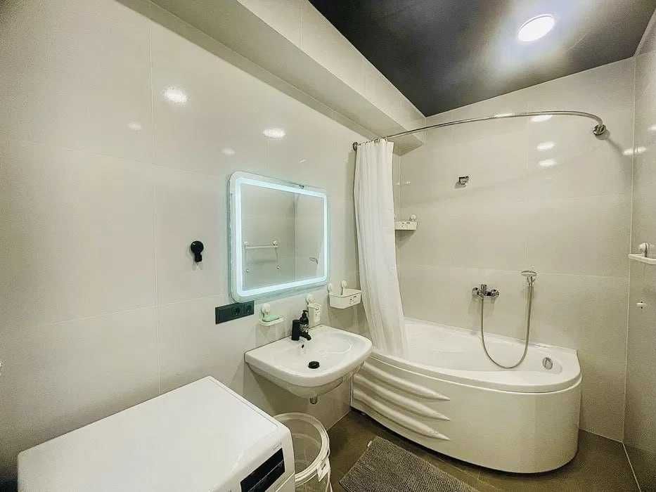 СРОЧНО!!! Сдается Новая Квартира рядом Дружба Народов  901*