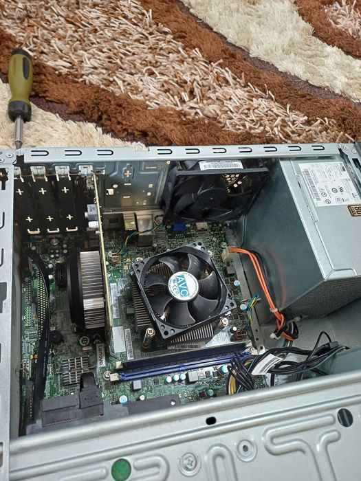 Unitate (calculator) Intel i5