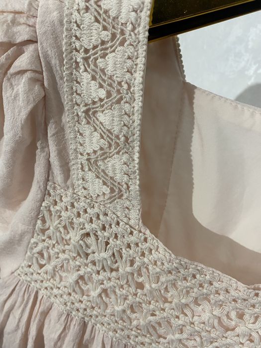 женское розовое платье