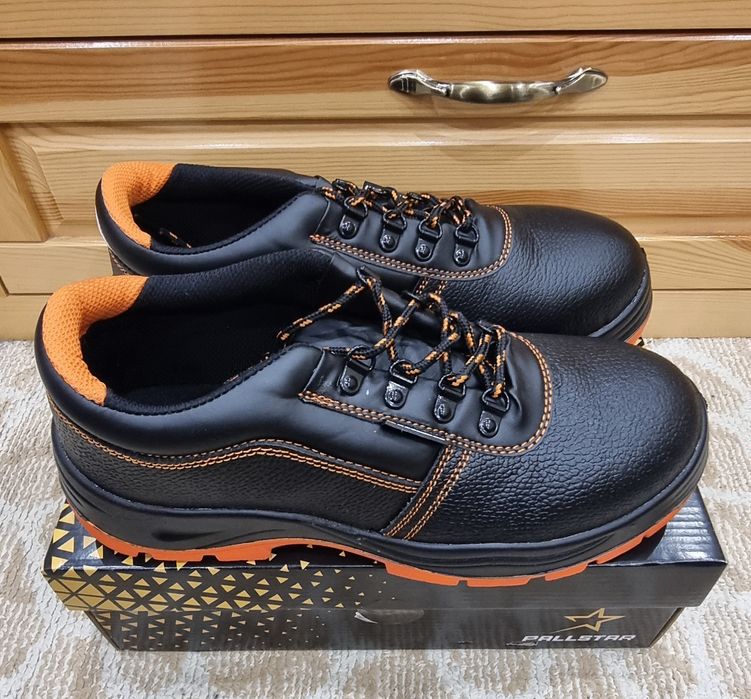 Работни обувки нови 43 номер