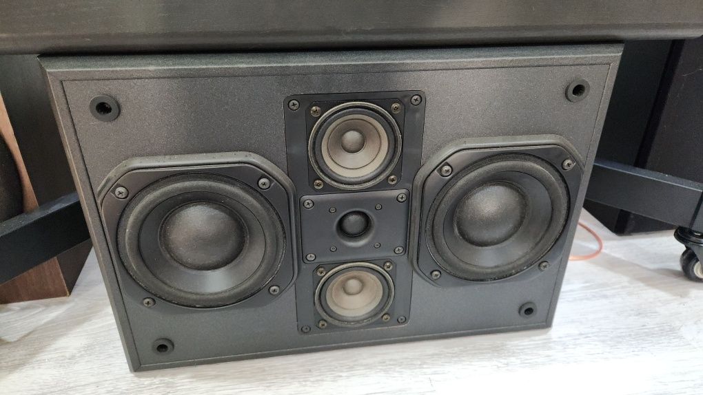 Vând SUPER AUDIO CD-DVD player MARANTZ și diferite piese HI-END !