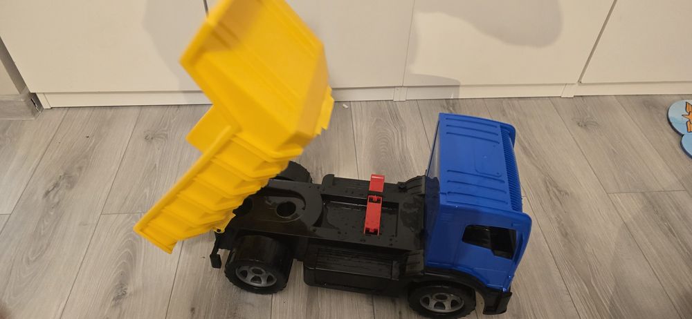 Детски камион самосвал