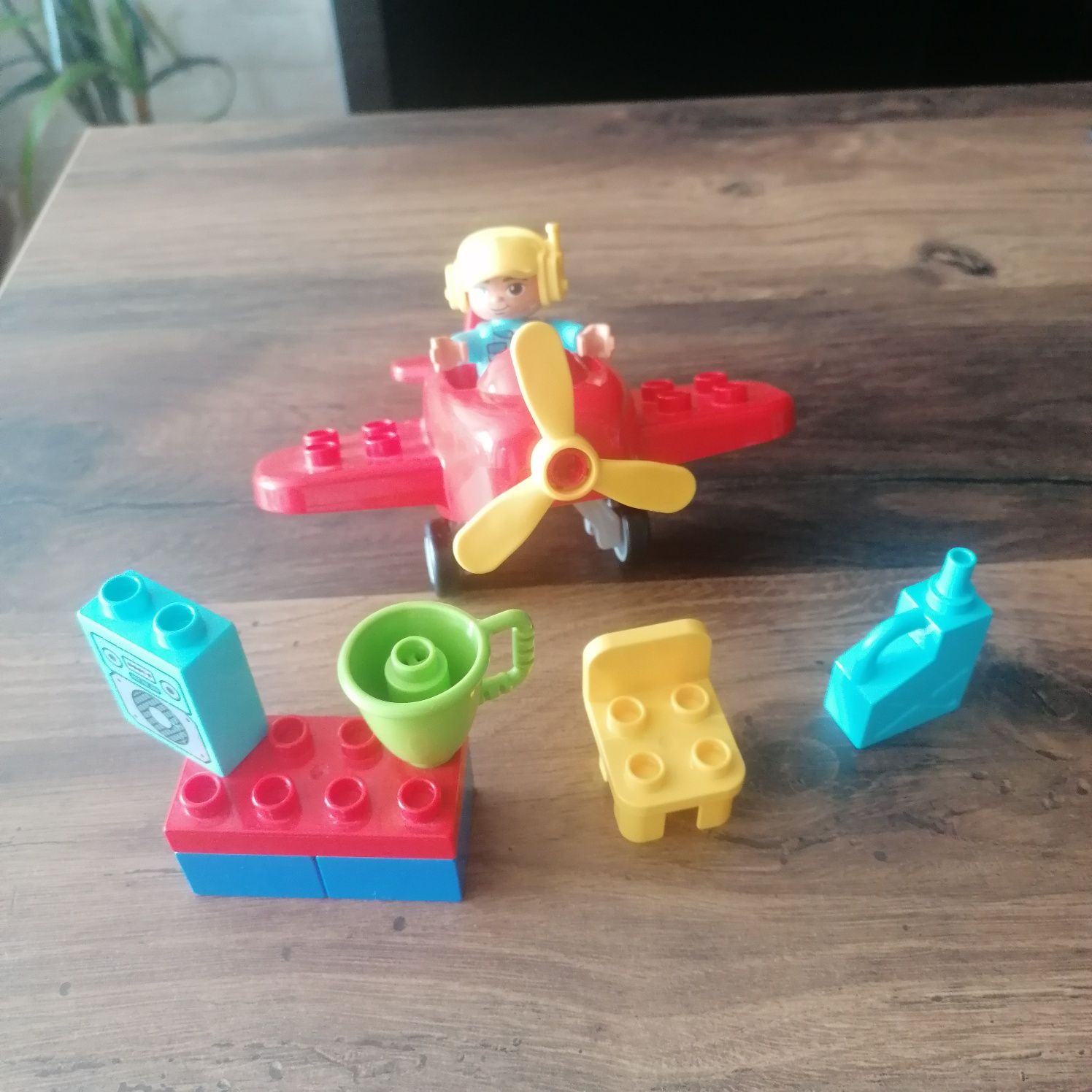 Lego Duplo летище, пожарна и самолет