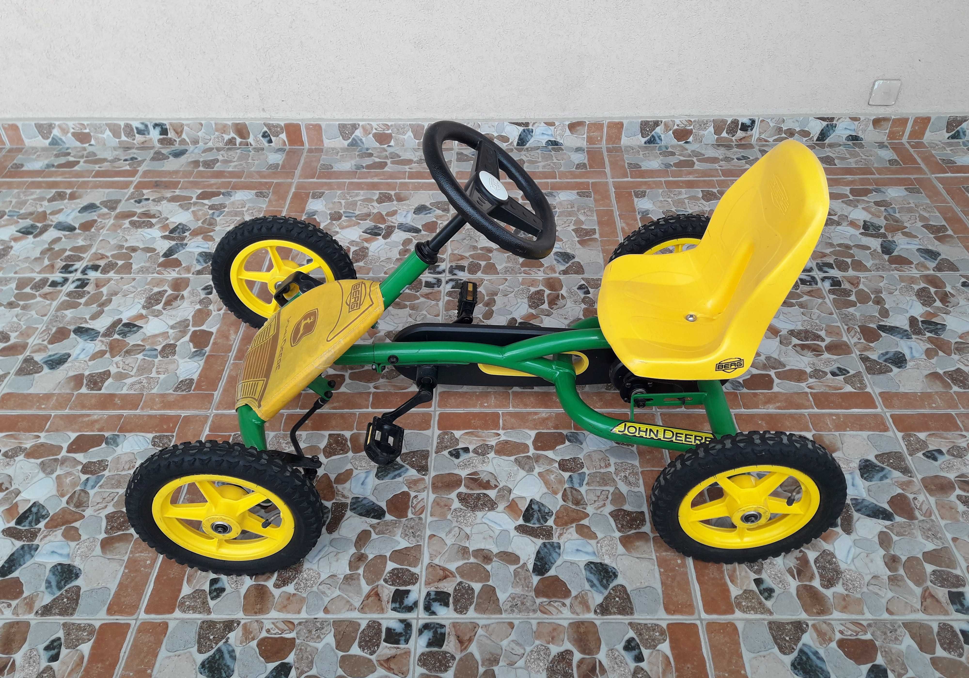Cart (kart) cu pedale pentru copii BERG Buddy John Deere Junior, verde
