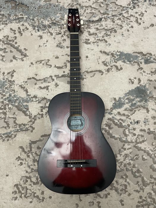 Акустическая гитара