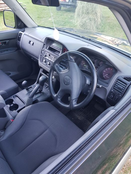 Dezmembrez Mitsubishi pajero mk3 motor 3.2 cutie automată